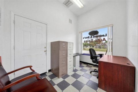 Commercial property in Winter Garden, Florida 111.85 sq.m. № 2205965 - photo 3