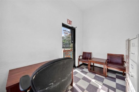 Commercial property in Winter Garden, Florida 111.85 sq.m. № 2205965 - photo 5