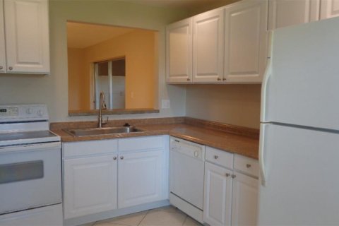 Condo in Casselberry, Florida, 3 bedrooms  № 1853071 - photo 9