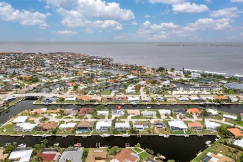 House in Punta Gorda, Florida 3 bedrooms, 167.22 sq.m. № 1772926 - photo 5
