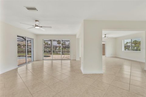 House in Punta Gorda, Florida 3 bedrooms, 167.22 sq.m. № 1772926 - photo 20