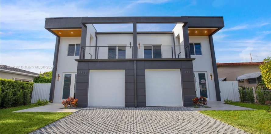 Condominio en Miami, Florida, 3 dormitorios  № 1925477