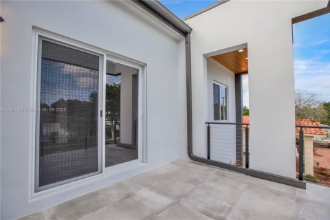 Condominio en venta en Miami, Florida, 3 dormitorios, 172.05 m2 № 1925477 - foto 27