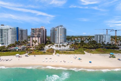 Copropriété à louer à Miami Beach, Floride: 3 chambres, 225.29 m2 № 1987824 - photo 27