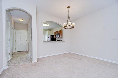 Townhouse in Wesley Chapel, Florida 2 bedrooms, 145.86 sq.m. № 1875769 - photo 7