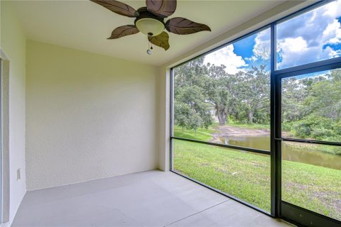 Townhouse in Wesley Chapel, Florida 2 bedrooms, 145.86 sq.m. № 1875769 - photo 24