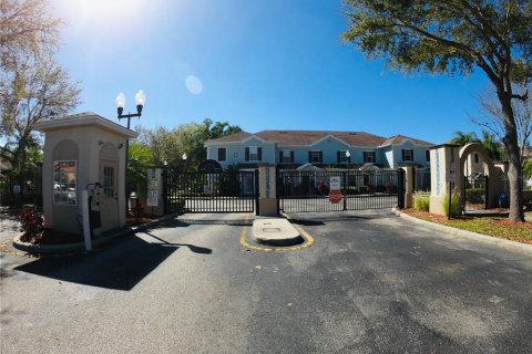 Townhouse in Kissimmee, Florida 3 bedrooms, 120.77 sq.m. № 2116915 - photo 3