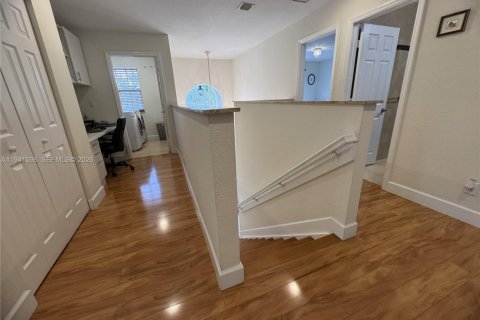 Casa en venta en Weston, Florida, 4 dormitorios, 231.51 m2 № 1998375 - foto 21