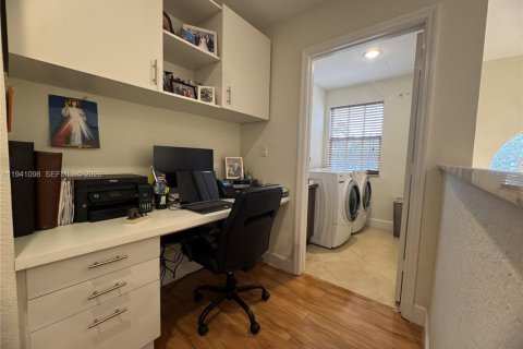 Casa en venta en Weston, Florida, 4 dormitorios, 231.51 m2 № 1998375 - foto 22