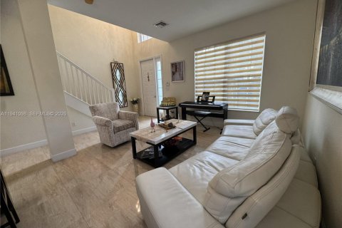 Casa en venta en Weston, Florida, 4 dormitorios, 231.51 m2 № 1998375 - foto 5