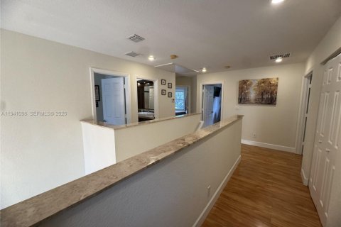 Casa en venta en Weston, Florida, 4 dormitorios, 231.51 m2 № 1998375 - foto 24