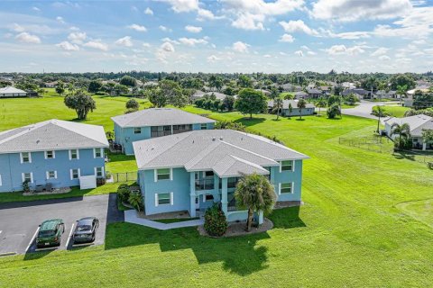 Condo in Punta Gorda, Florida, 2 bedrooms № 2350339