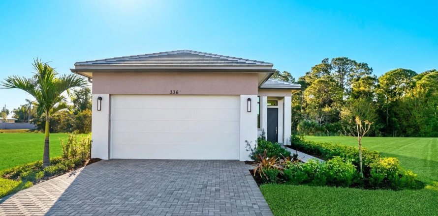 House in Port St. Lucie, Florida 2 bedrooms, 138.8 sq.m. № 2187053