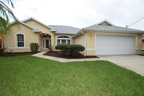 House in Palm Coast, Florida 3 bedrooms, 157.66 sq.m. № 1876419 - photo 1