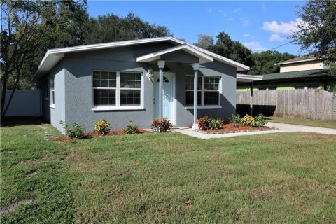 Villa ou maison à Tampa, Floride 4 chambres, 127.09 m2 № 2384300