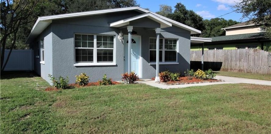 Villa ou maison à Tampa, Floride 4 chambres, 127.09 m2 № 2384300