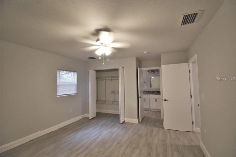 Villa ou maison à louer à Tampa, Floride: 4 chambres, 127.09 m2 № 2384300 - photo 9