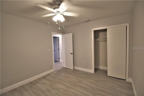 Villa ou maison à louer à Tampa, Floride: 4 chambres, 127.09 m2 № 2384300 - photo 10