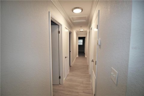 Villa ou maison à louer à Tampa, Floride: 4 chambres, 127.09 m2 № 2384300 - photo 17