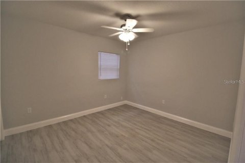 Villa ou maison à louer à Tampa, Floride: 4 chambres, 127.09 m2 № 2384300 - photo 11