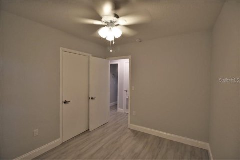 Villa ou maison à louer à Tampa, Floride: 4 chambres, 127.09 m2 № 2384300 - photo 15