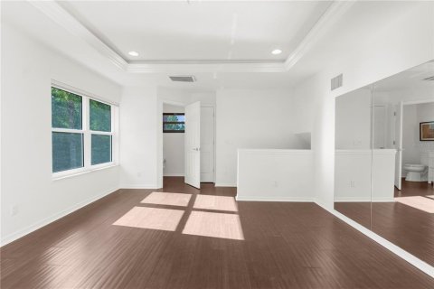 House in Tampa, Florida 5 bedrooms, 316.7 sq.m. № 1847026 - photo 30