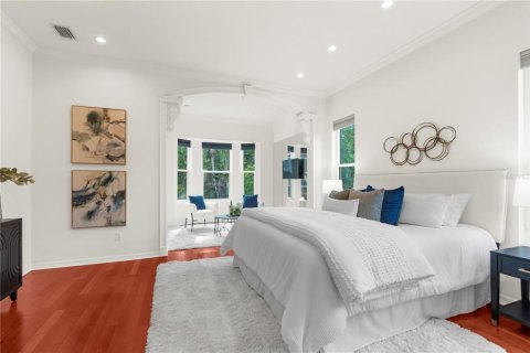 House in Tampa, Florida 5 bedrooms, 316.7 sq.m. № 1847026 - photo 14