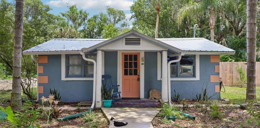 House in Crescent City, Florida 2 bedrooms, 46.82 sq.m. № 2236789
