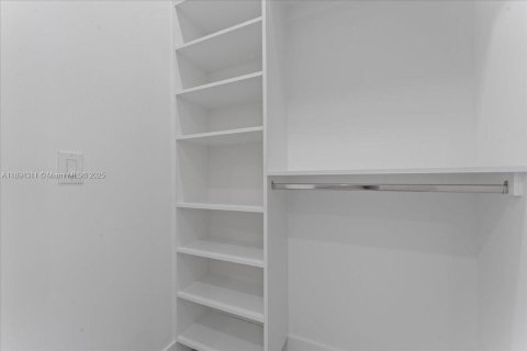 Villa ou maison à vendre à Lehigh Acres, Floride: 3 chambres, 120.03 m2 № 1950198 - photo 14