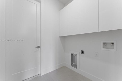 Villa ou maison à vendre à Lehigh Acres, Floride: 3 chambres, 120.03 m2 № 1950198 - photo 6