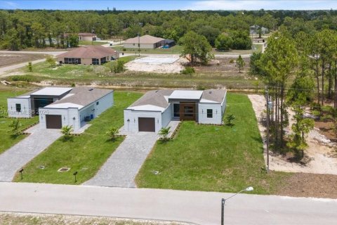 Villa ou maison à vendre à Lehigh Acres, Floride: 3 chambres, 120.03 m2 № 1950198 - photo 28