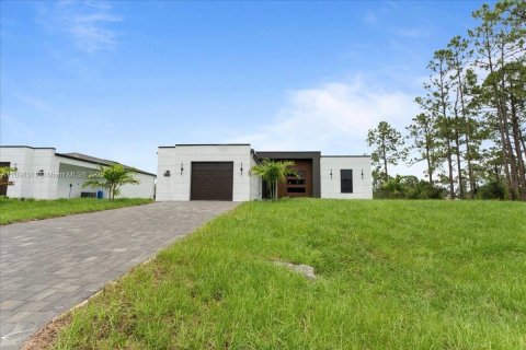 Villa ou maison à vendre à Lehigh Acres, Floride: 3 chambres, 120.03 m2 № 1950198 - photo 1