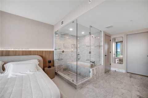 Condo in Miami, Florida, 2 bedrooms № 2254847 - photo 16