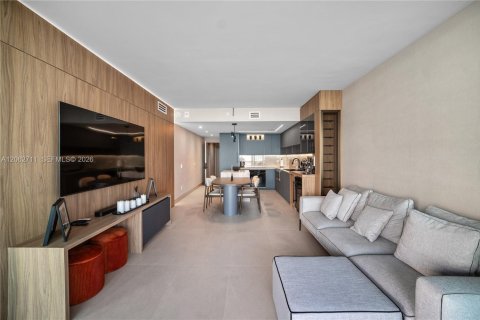 Condo in Miami, Florida, 2 bedrooms № 2254847 - photo 5