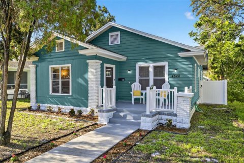 Casa en venta en Saint Petersburg, Florida, 3 dormitorios, 167.22 m2 № 1810848 - foto 1
