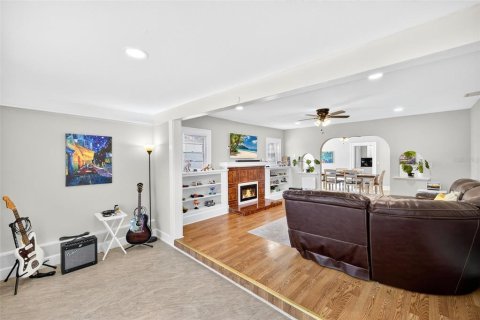 Casa en venta en Saint Petersburg, Florida, 3 dormitorios, 167.22 m2 № 1810848 - foto 6