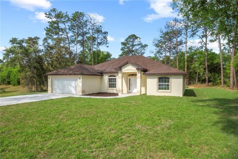 House in Dunnellon, Florida 4 bedrooms, 186.83 sq.m. № 1733354 - photo 1