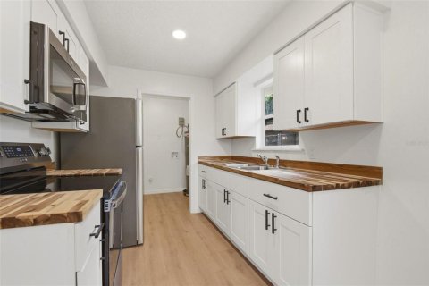 Villa ou maison à vendre à Sanford, Floride: 4 chambres, 130.81 m2 № 2211216 - photo 9