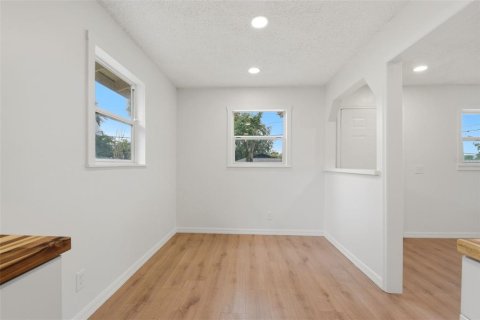Villa ou maison à vendre à Sanford, Floride: 4 chambres, 130.81 m2 № 2211216 - photo 15
