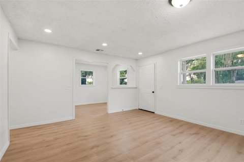 Villa ou maison à vendre à Sanford, Floride: 4 chambres, 130.81 m2 № 2211216 - photo 7