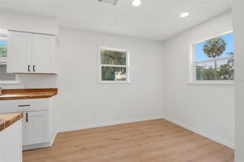 Villa ou maison à vendre à Sanford, Floride: 4 chambres, 130.81 m2 № 2211216 - photo 16