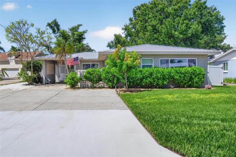 Villa ou maison à Ruskin, Floride 3 chambres, 140.1 m2 № 2347153