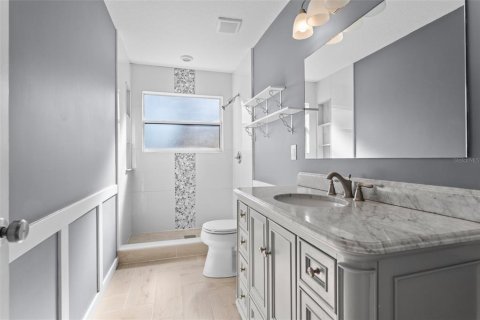 House in Orlando, Florida 5 bedrooms, 309.92 sq.m. № 1326740 - photo 25