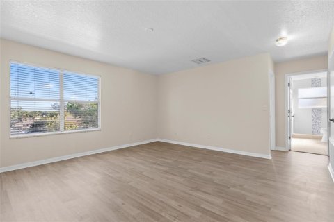 House in Orlando, Florida 5 bedrooms, 309.92 sq.m. № 1326740 - photo 21