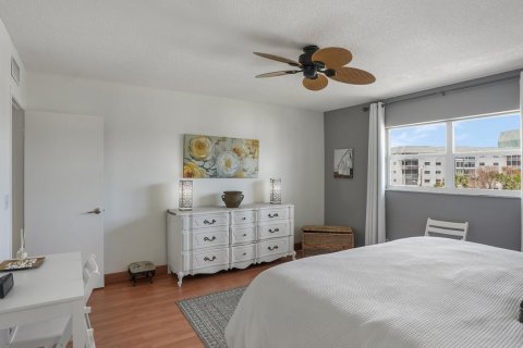 Condo in Lauderhill, Florida, 1 bedroom  № 2245672 - photo 16