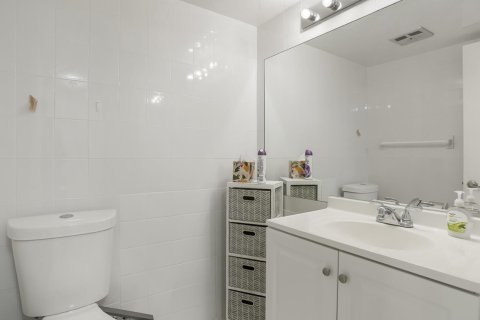 Condo in Lauderhill, Florida, 1 bedroom  № 2245672 - photo 6