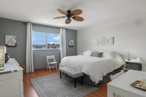 Condo in Lauderhill, Florida, 1 bedroom  № 2245672 - photo 5
