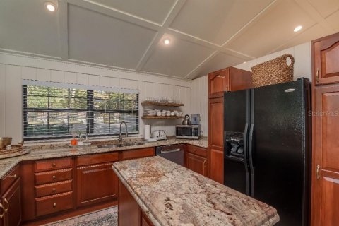 House in Silver Springs Shores, Florida 3 bedrooms, 174.66 sq.m. № 2396242 - photo 9