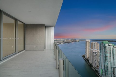 Condo in Miami, Florida, 3 bedrooms  № 1703930 - photo 3