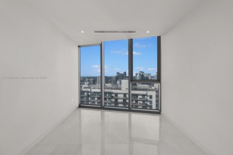 Condo in Miami, Florida, 3 bedrooms  № 1703930 - photo 23